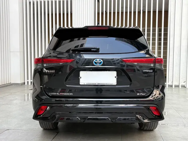 Toyota Highlander — Фото автомобиля 18