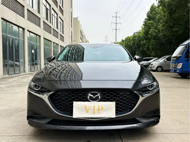 Mazda Axela — Фото автомобиля 2