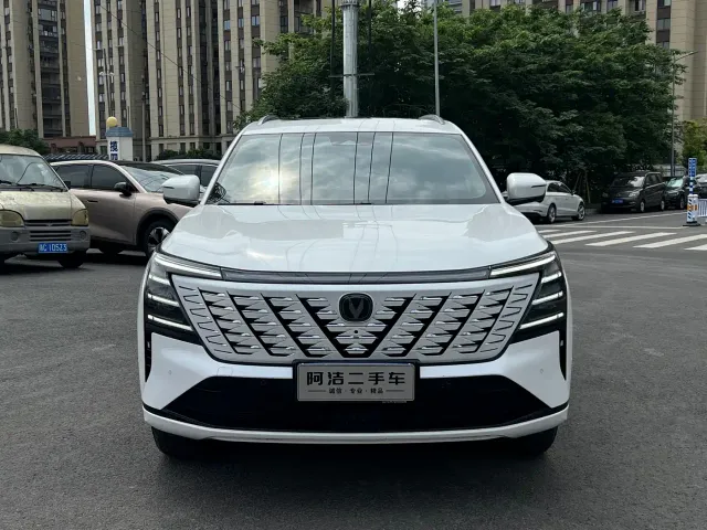 Changan CS75 Plus — Фото автомобиля 2