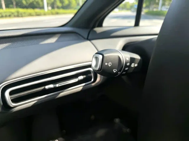 Changan Qiyuan Q05 — Фото автомобиля 6