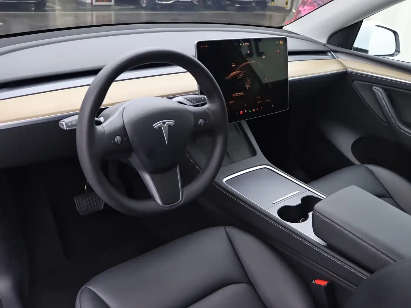 Tesla Model Y 2022 Facelift Rear-Wheel Drive Version — Фото автомобиля 6