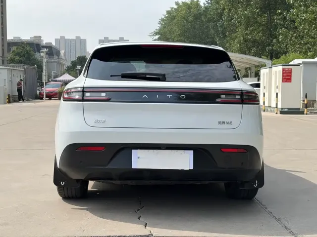 Aito M5 — Фото автомобиля 5