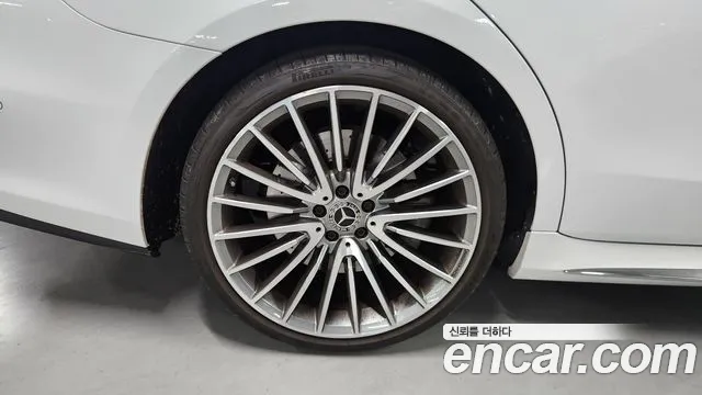 Mercedes-Benz S-Class — Фото автомобиля 5