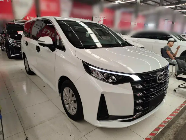 GAC Trumpchi M6 — Фото автомобиля 3