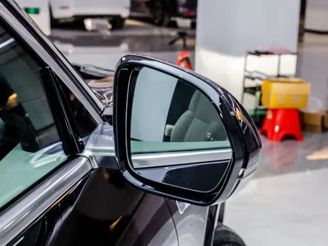 Li Auto L8 — Фото автомобиля 13