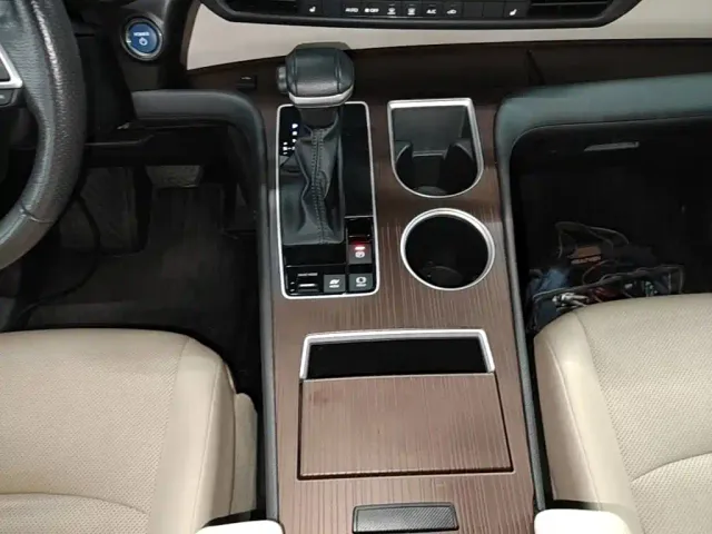 Toyota Granvia — Фото автомобиля 13