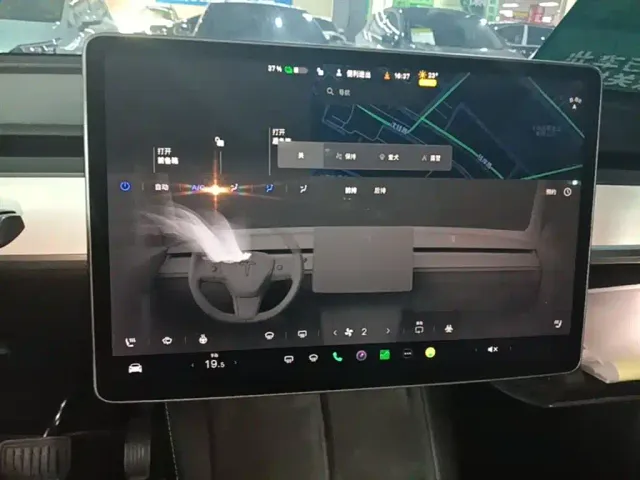 Tesla Model Y — Фото автомобиля 12
