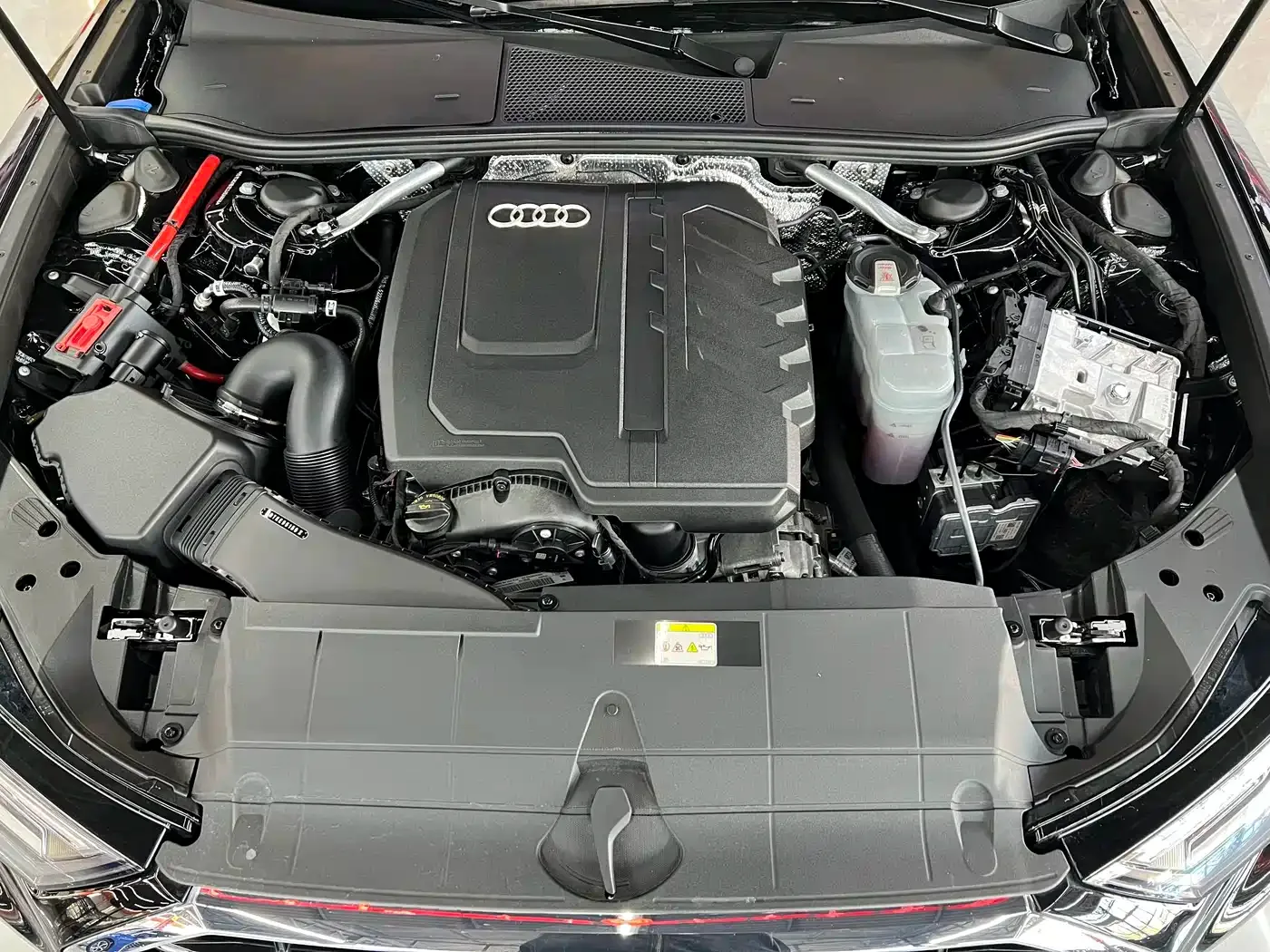 Audi Audi A6L 2026 Model Year 45 TFSI Premium Dynamic — Фото автомобиля 10