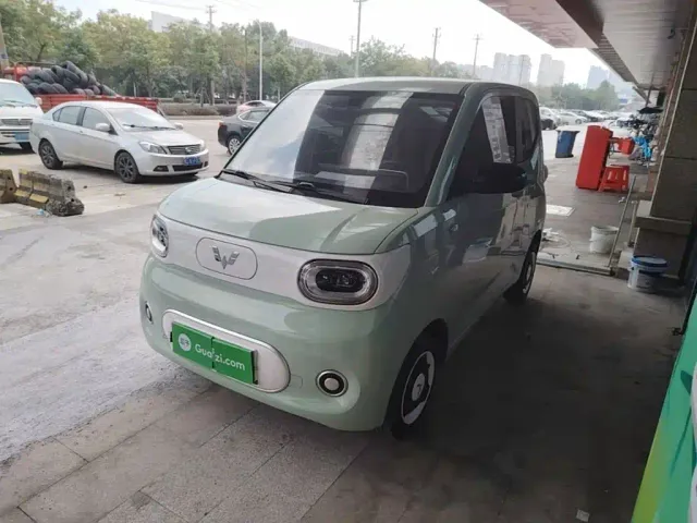 Фотография автомобиля — Wuling Hongguang Mini EV
