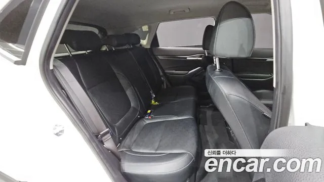 Kia Seltos New — Фото автомобиля 11