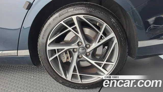 Genesis G90 Бензин 3.5 турбо AWD — Фото автомобиля 21