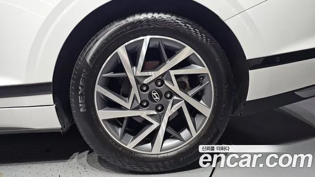 Hyundai Grandeur GN7 — Фото автомобиля 6
