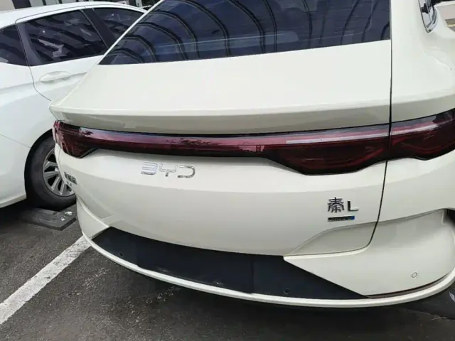 BYD Qin L — Фото автомобиля 5
