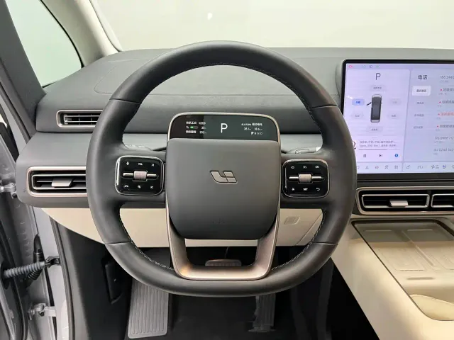 Li Auto MEGA — Фото автомобиля 15