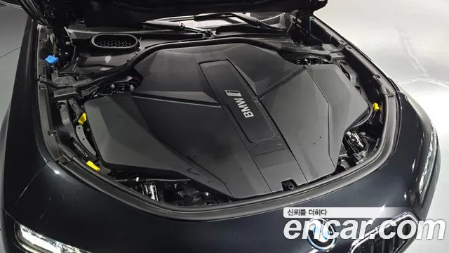 BMW i7 xDrive 60 Design Pure Excellence — Фото автомобиля 6