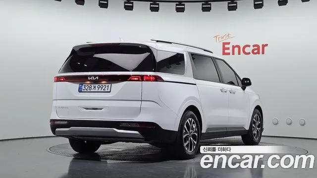 Kia Canival Carnival 4 поколение Бензин 9 мест Prestige — Фото автомобиля 2