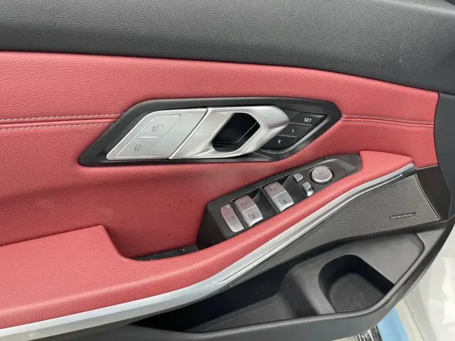 BMW 3 Series — Фото автомобиля 4
