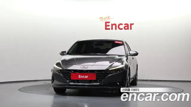 Hyundai AVANTE Avante (CN7) — Фото автомобиля 3