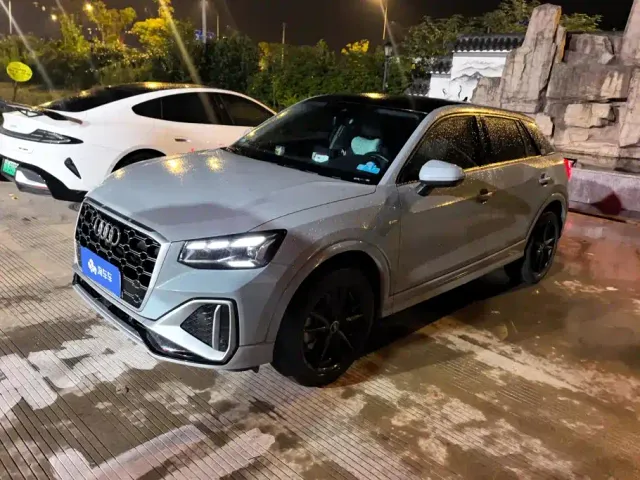 Фотография автомобиля — Audi Q2L