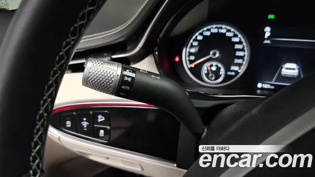 Genesis GV70 — Фото автомобиля 23
