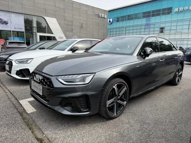 Фотография автомобиля — Audi A4L