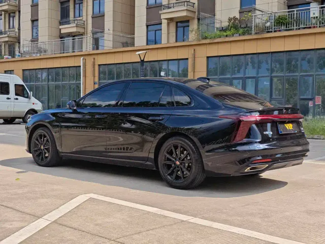 Hongqi H5 — Фото автомобиля 8