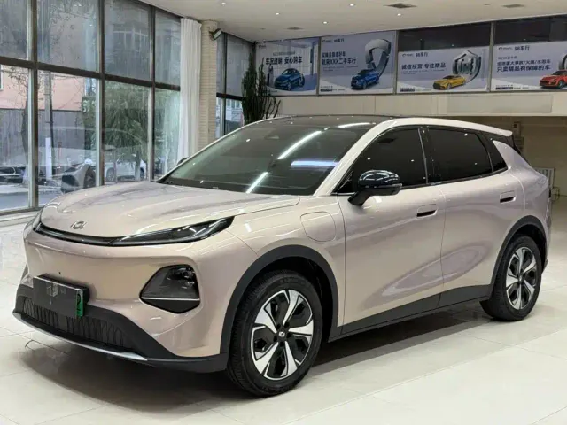 Фотография автомобиля — Changan Qiyuan Q05