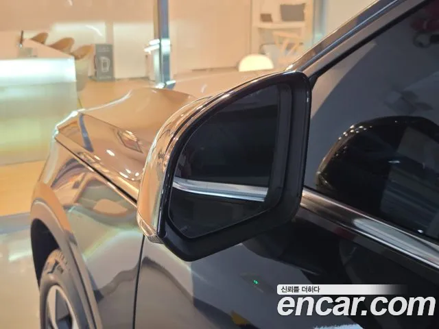 Volvo XC40 — Фото автомобиля 17