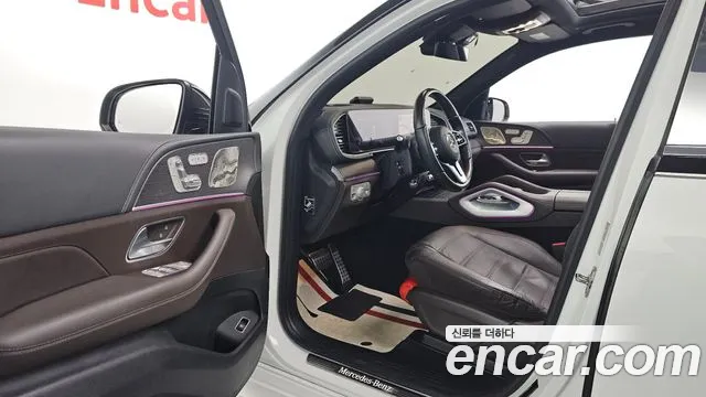 Mercedes-Benz GLS-Class — Фото автомобиля 11