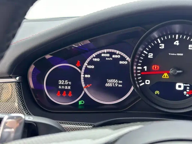Porsche Panamera — Фото автомобиля 22