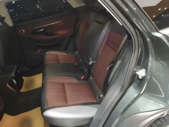Land Rover Range Rover Evoque — Фото автомобиля 16