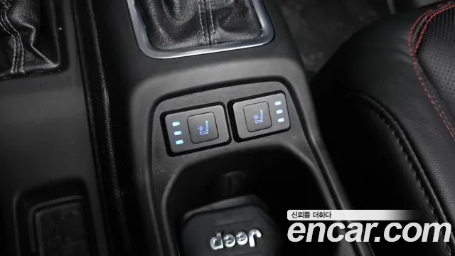 Jeep Wrangler JL — Фото автомобиля 22