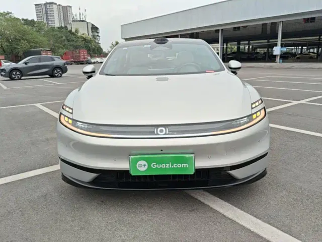 Changan Qiyuan A06 — Фото автомобиля 2