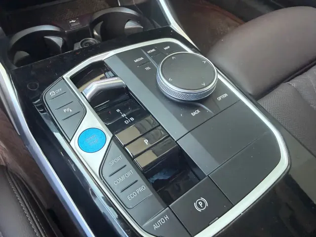 BMW i3 — Фото автомобиля 10
