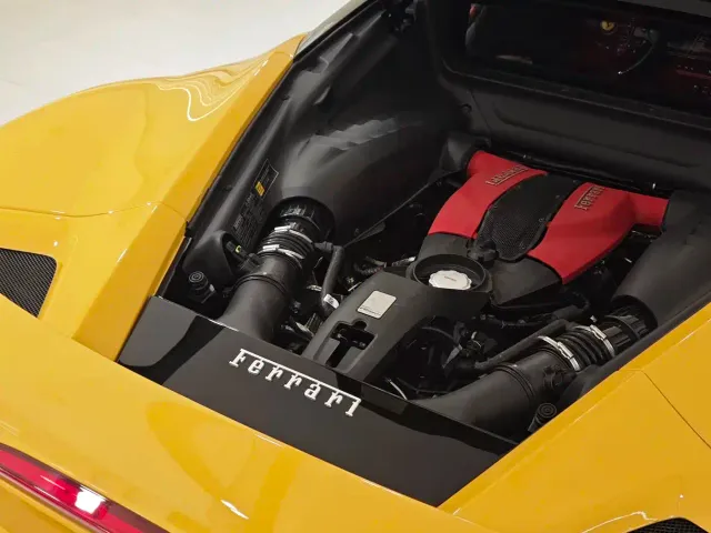 Ferrari F8 — Фото автомобиля 7