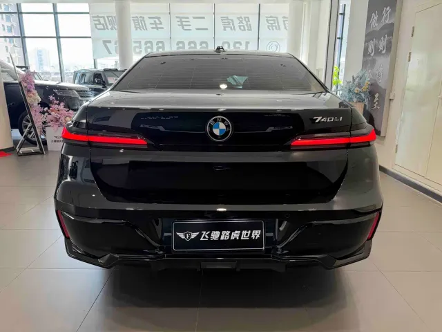 BMW 7 Series — Фото автомобиля 25