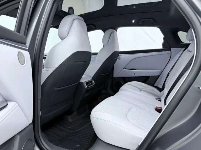 Arcfox Alpha T5 — Фото автомобиля 10