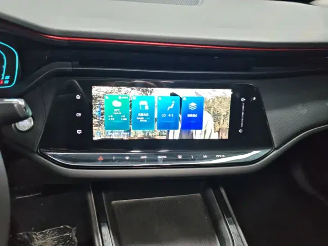 Dongfeng Yixuan MAX — Фото автомобиля 12