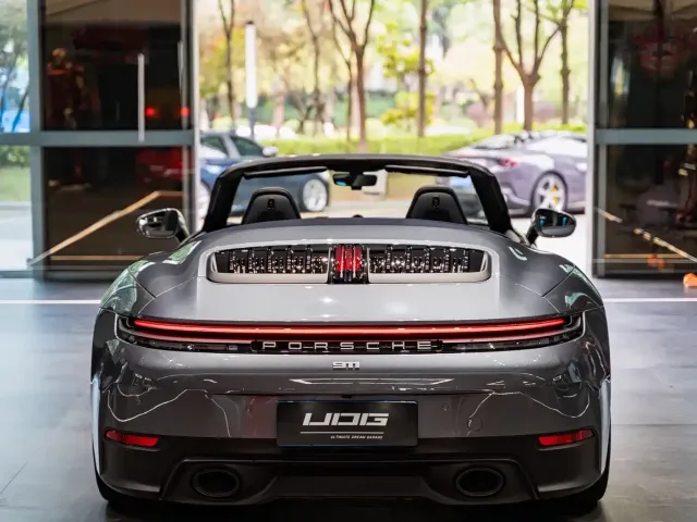 Porsche Porsche 911 2025 Carrera Cabriolet 3.0T — Фото автомобиля 4