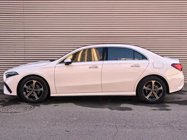 Mercedes-Benz A-Class — Фото автомобиля 3
