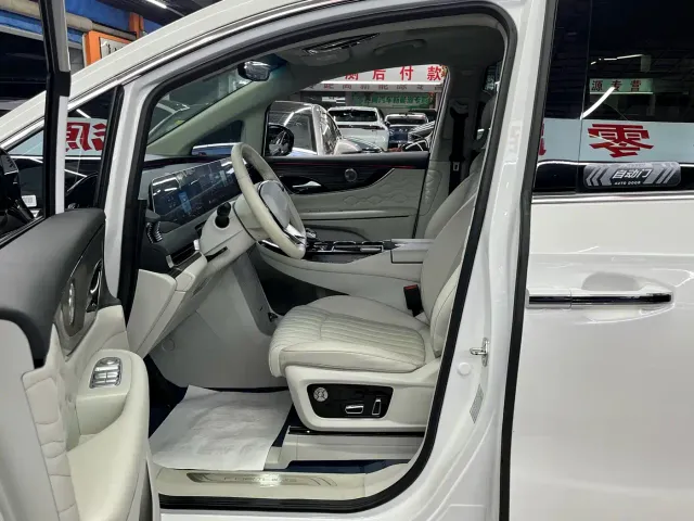 Forthing Xinghai V9 — Фото автомобиля 8