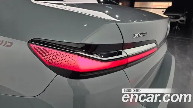 BMW 7-Series 7 серия (G70) 740i xDrive M Sport — Фото автомобиля 19