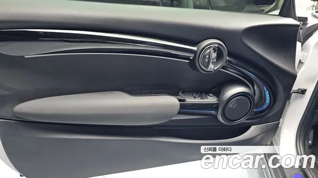 Mini Cooper — Фото автомобиля 24