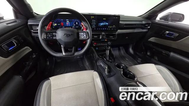 Ford Mustang — Фото автомобиля 7