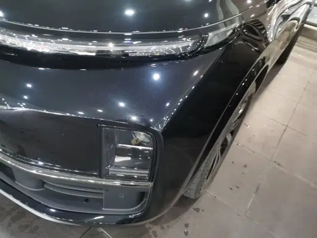 Li Auto L8 — Фото автомобиля 18