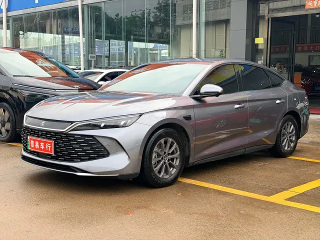 Фотография автомобиля — BYD Qin L
