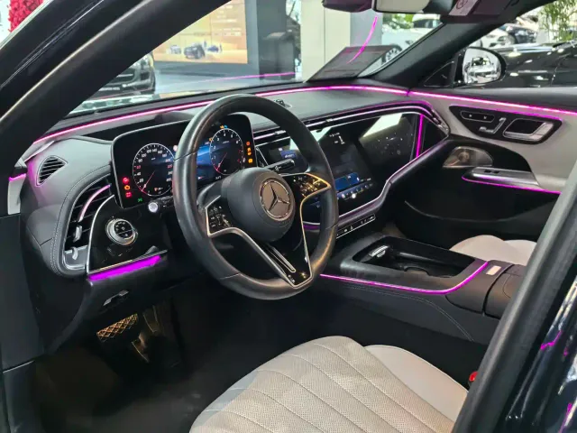 Mercedes-Benz E-Class — Фото автомобиля 10