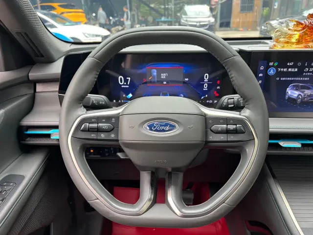 Ford Edge — Фото автомобиля 14