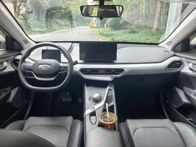 Geely Geometry A — Фото автомобиля 9