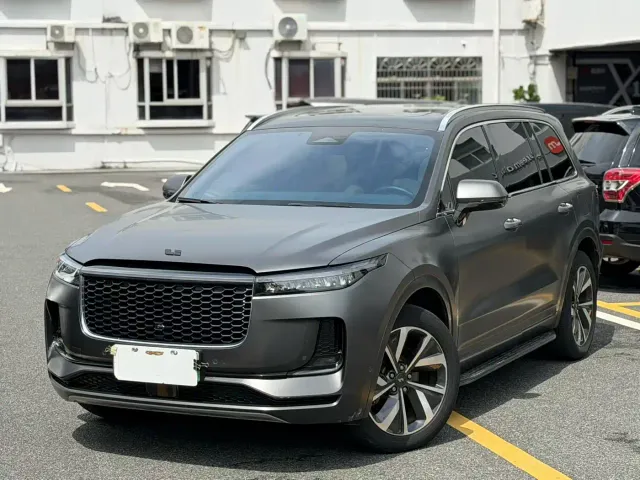 Li Auto ONE — Фото автомобиля 7